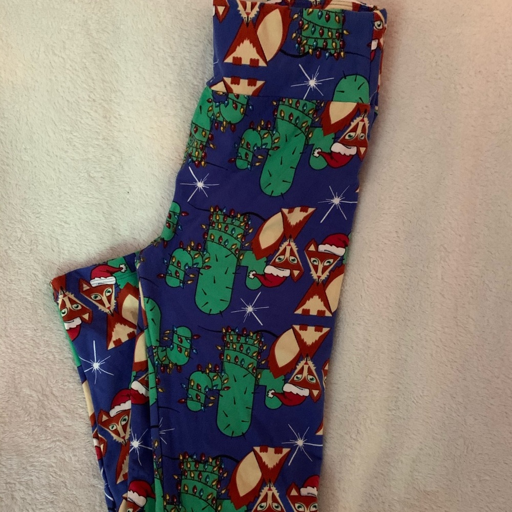 LuLaRoe Christmas fox & cactus. One size leggings